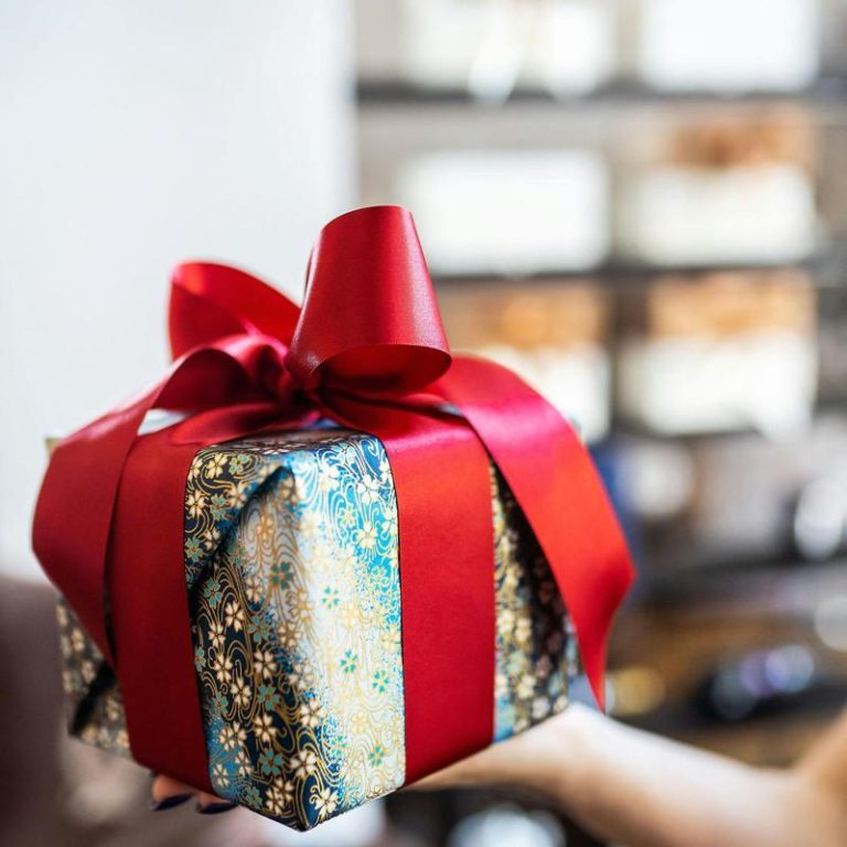 Wrapped-gift-0abee815a48f4da989489928e60b5fff