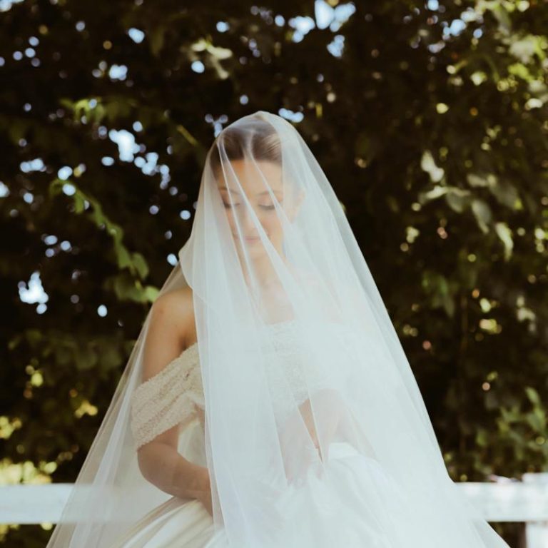 outdoor-wedding-e3b3e7de7fde4cda894b838541b1faba