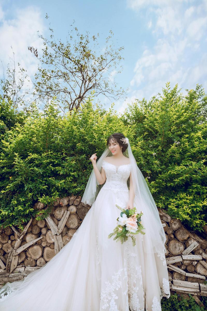 wedding dress