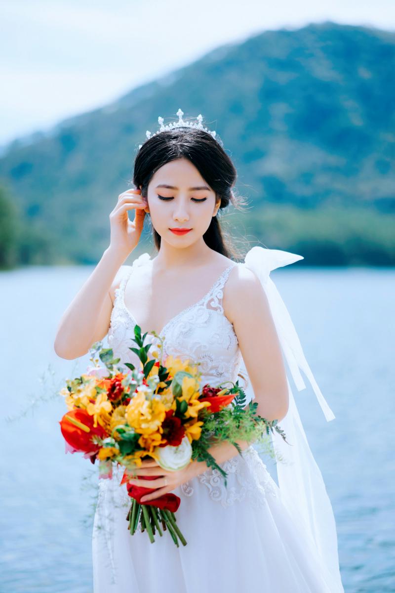 wedding dress